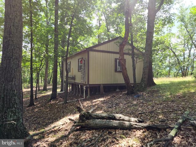 1152 MARYVALE LN, Petersburg, WV 26847