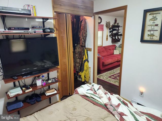 1152 MARYVALE LN, Petersburg, WV 26847