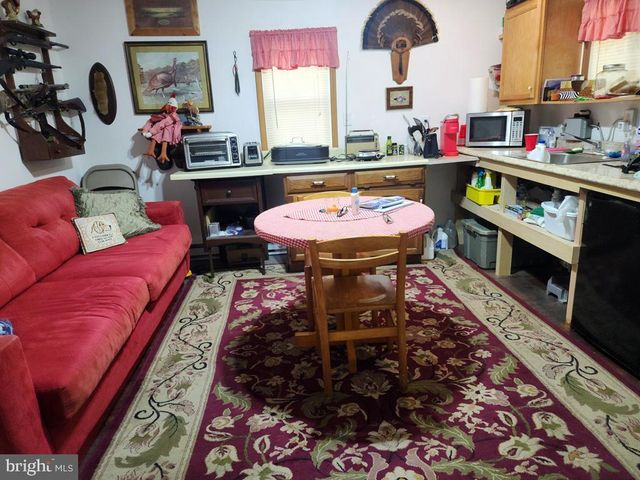 1152 MARYVALE LN, Petersburg, WV 26847