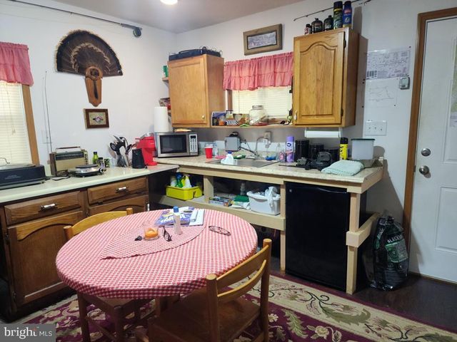 1152 MARYVALE LN, Petersburg, WV 26847
