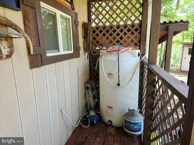 1152 MARYVALE LN, Petersburg, WV 26847