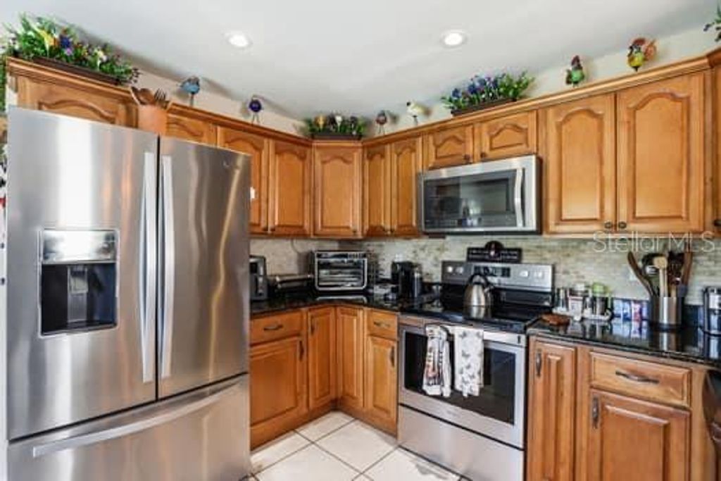 Image 13 of property listing at 1617 MAPLESTEAD COURT, Orlando, FL 32824
