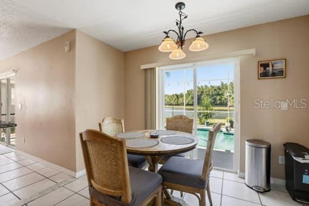Image 16 of property listing at 1617 MAPLESTEAD COURT, Orlando, FL 32824