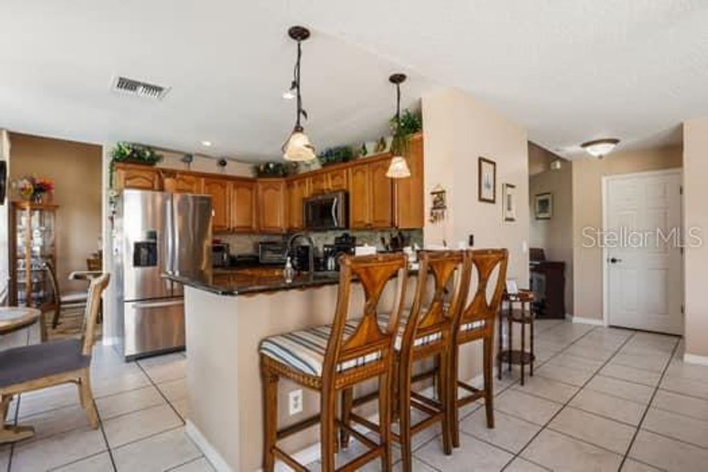 Image 17 of property listing at 1617 MAPLESTEAD COURT, Orlando, FL 32824