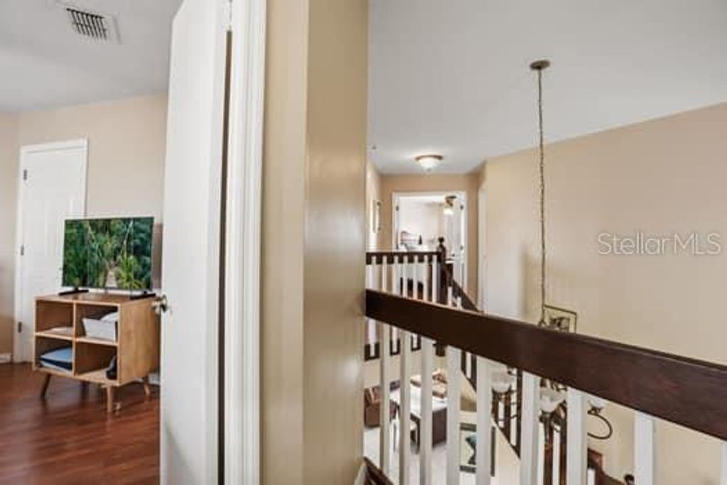Image 18 of property listing at 1617 MAPLESTEAD COURT, Orlando, FL 32824