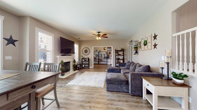 1816 Ville Franche Way, Modesto, CA 95356