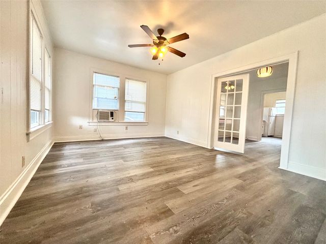 1203 Leona ST, Austin, TX 78702