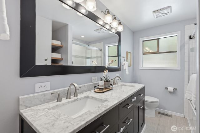 3544 NE 113th Street, Seattle, WA 98125
