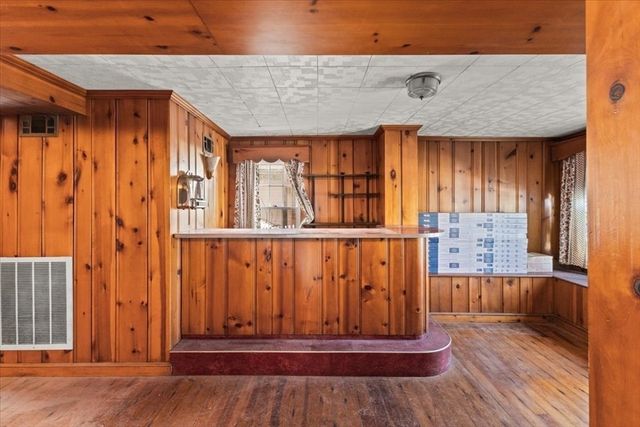 189 Kingsley Rd, Hull, MA 02045