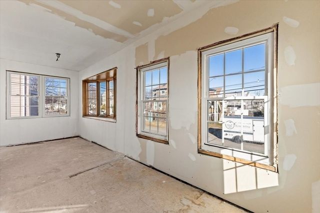 189 Kingsley Rd, Hull, MA 02045