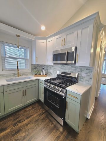 6129 S Parkside Avenue, Chicago, IL 60638