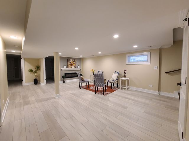 6129 S Parkside Avenue, Chicago, IL 60638