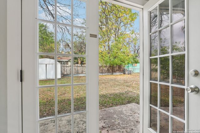 2207 Ramona, San Antonio, TX 78201