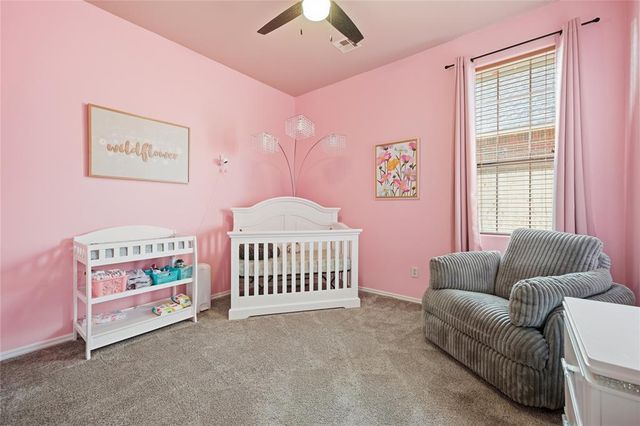 912 Preston Park Drive, Yukon, OK 73099