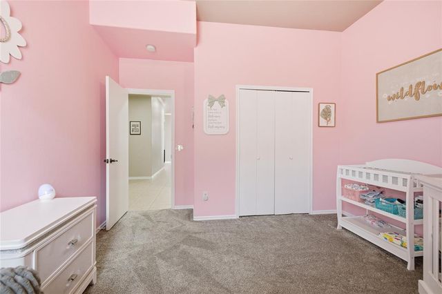 912 Preston Park Drive, Yukon, OK 73099