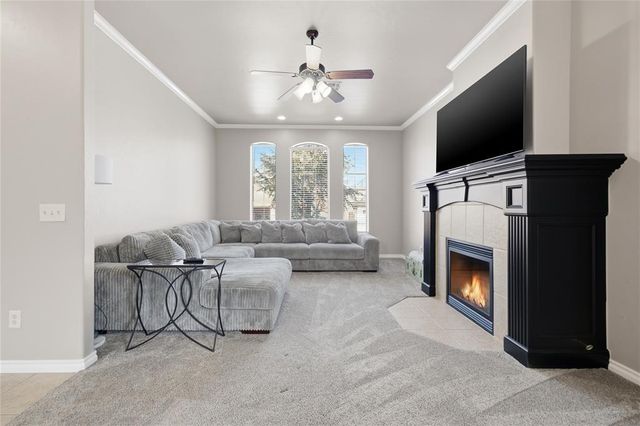 912 Preston Park Drive, Yukon, OK 73099