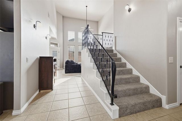 912 Preston Park Drive, Yukon, OK 73099