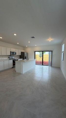1302 NE 4th Ave 0, Florida City, FL 33034
