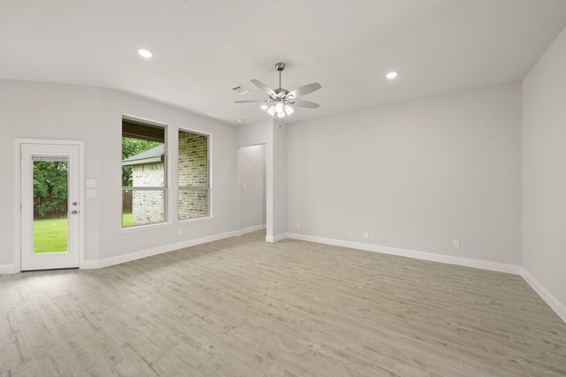 1076 Foxtail Drive, Justin, TX 76247