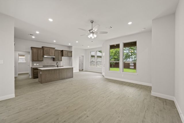 1076 Foxtail Drive, Justin, TX 76247