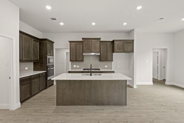 1076 Foxtail Drive, Justin, TX 76247