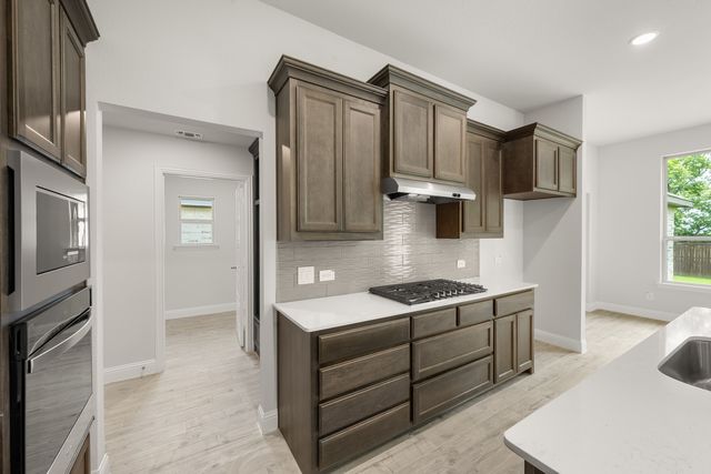 1076 Foxtail Drive, Justin, TX 76247