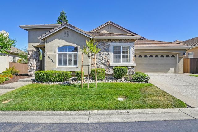 12040 Gold Arbor Ln, Gold River, CA 95670
