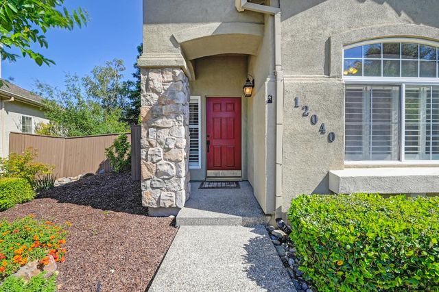 12040 Gold Arbor Ln, Gold River, CA 95670