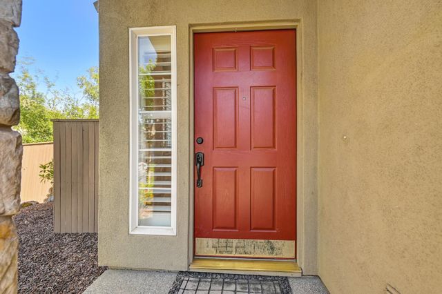 12040 Gold Arbor Ln, Gold River, CA 95670