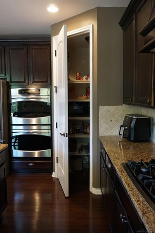 3526 Hawthorn Court, Oakland Twp, MI 48363