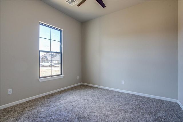 1050 Colonial Avenue, Tuttle, OK 73089