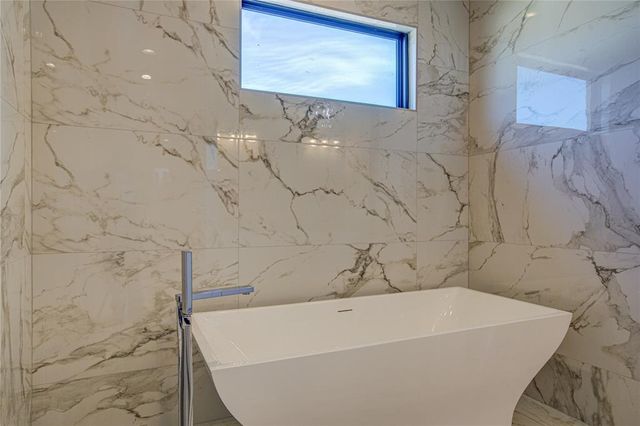 1050 Colonial Avenue, Tuttle, OK 73089