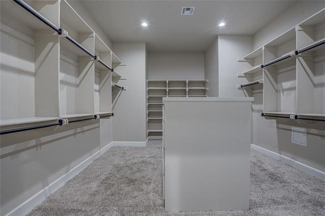 1050 Colonial Avenue, Tuttle, OK 73089