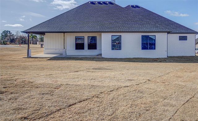 1050 Colonial Avenue, Tuttle, OK 73089