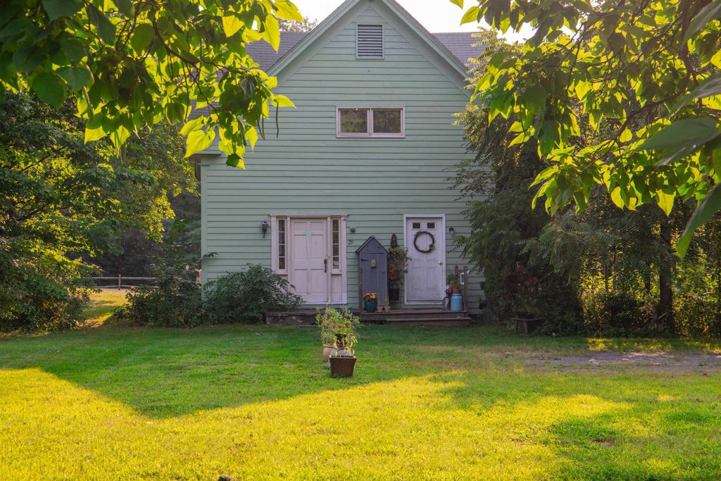 29 River Street, Charlestown, NH 03603