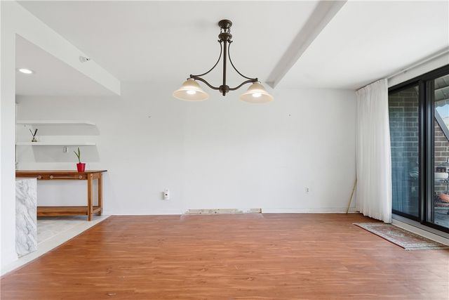 750 Washington Rd 109, Mt Lebanon, PA 15228
