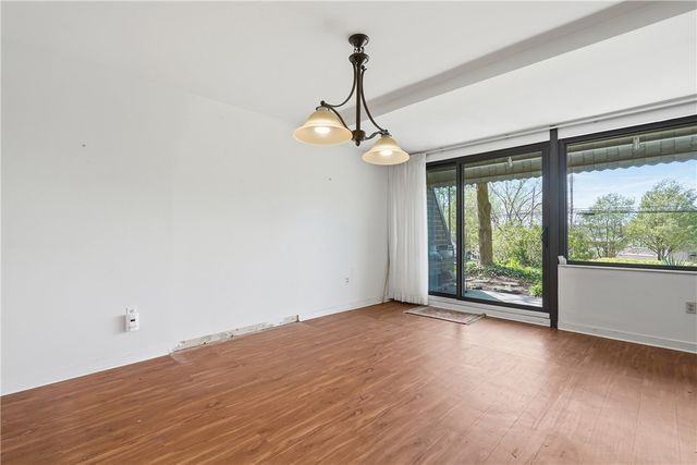 750 Washington Rd 109, Mt Lebanon, PA 15228