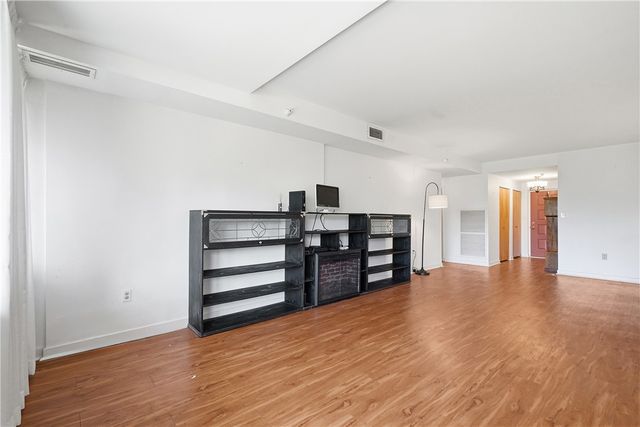 750 Washington Rd 109, Mt Lebanon, PA 15228