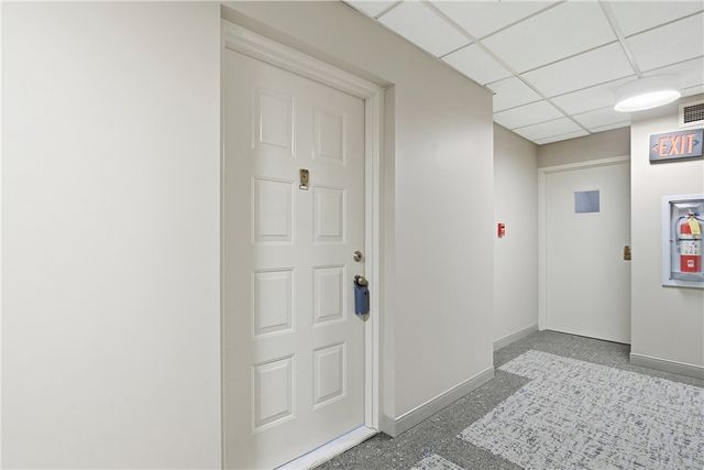 750 Washington Rd 109, Mt Lebanon, PA 15228