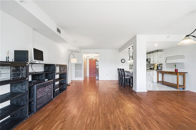 750 Washington Rd 109, Mt Lebanon, PA 15228