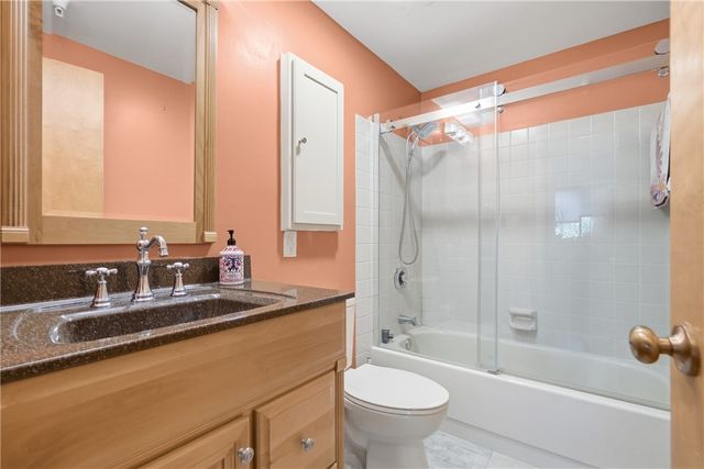 750 Washington Rd 109, Mt Lebanon, PA 15228