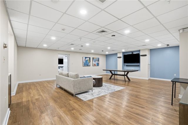 750 Washington Rd 109, Mt Lebanon, PA 15228