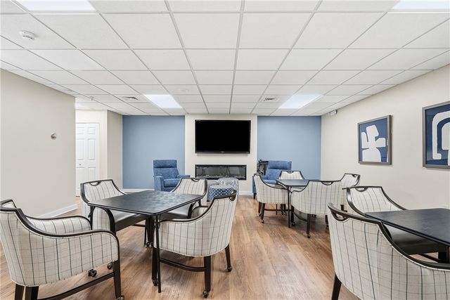 750 Washington Rd 109, Mt Lebanon, PA 15228