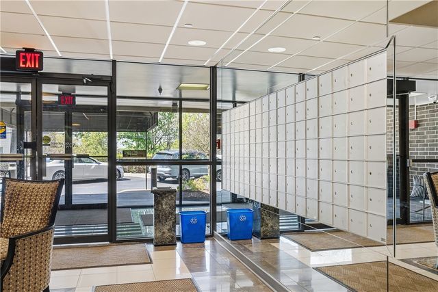 750 Washington Rd 109, Mt Lebanon, PA 15228