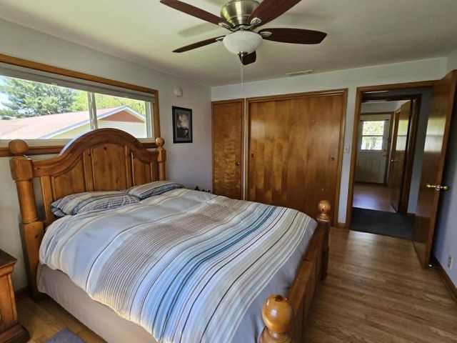 455 E ELLEFSON STREET, Iola, WI 54945