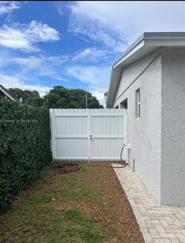 3040 NW 20th Street, Fort Lauderdale, FL 33311