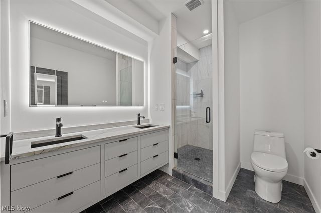 3111 Vine Court, Cleveland, OH 44113