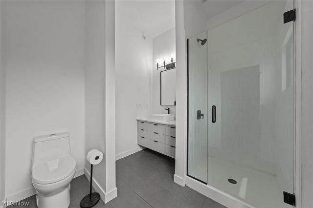 3111 Vine Court, Cleveland, OH 44113