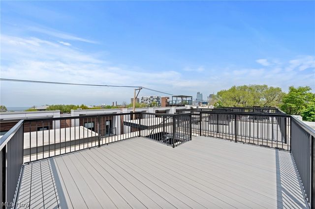 3111 Vine Court, Cleveland, OH 44113
