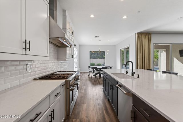 1111 E HOLLAND PARK Drive, Gilbert, AZ 85297